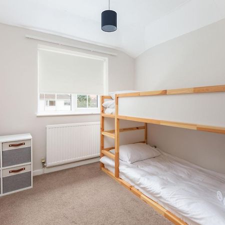 Charles Alexander Short Stay - Moorway House Poulton-le-Fylde エクステリア 写真