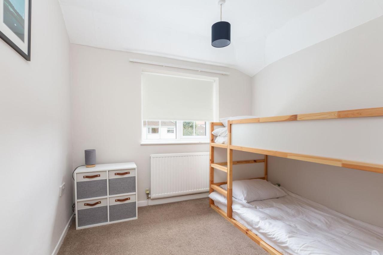 Charles Alexander Short Stay - Moorway House Poulton-le-Fylde エクステリア 写真