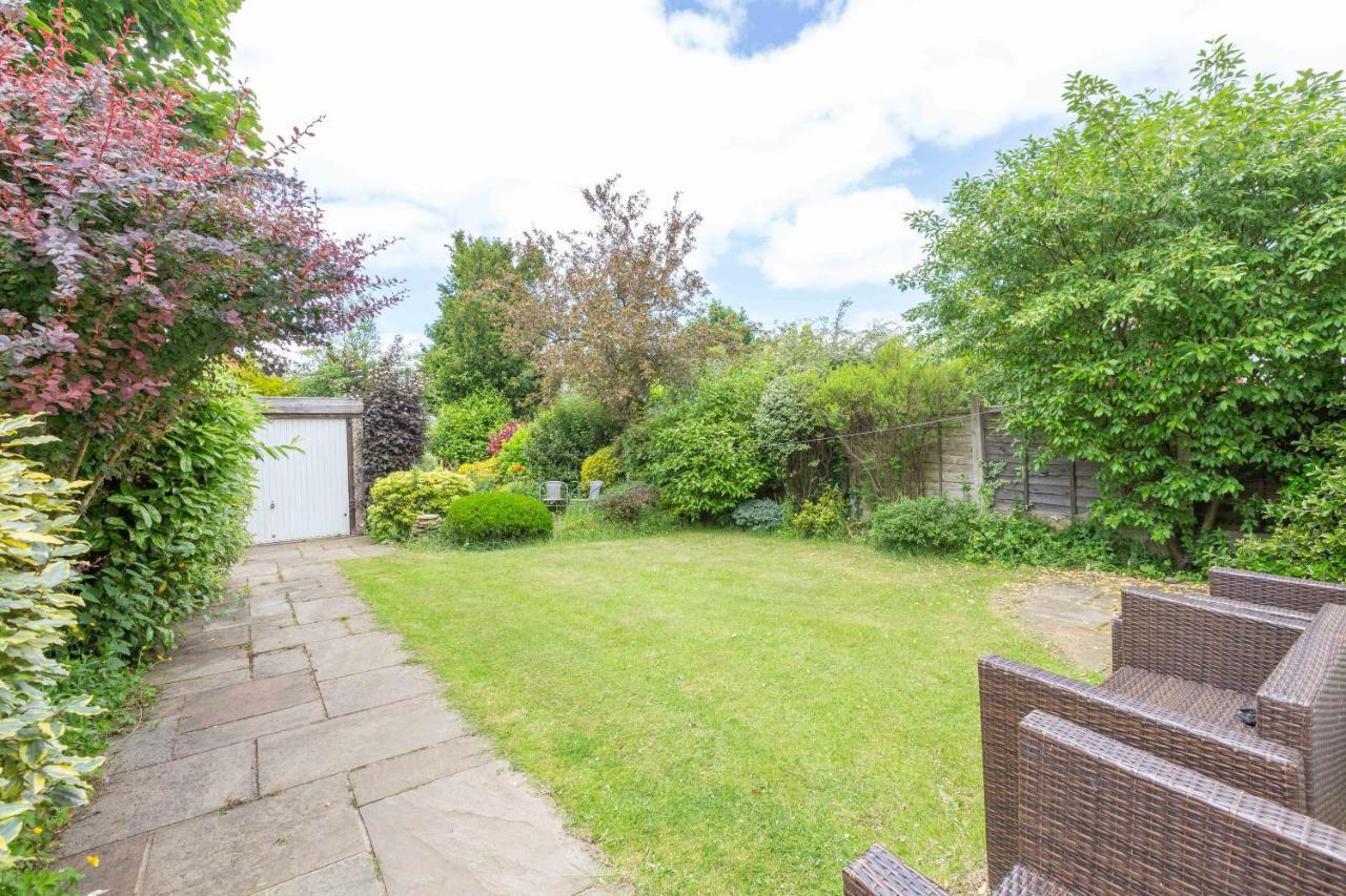 Charles Alexander Short Stay - Moorway House Poulton-le-Fylde エクステリア 写真